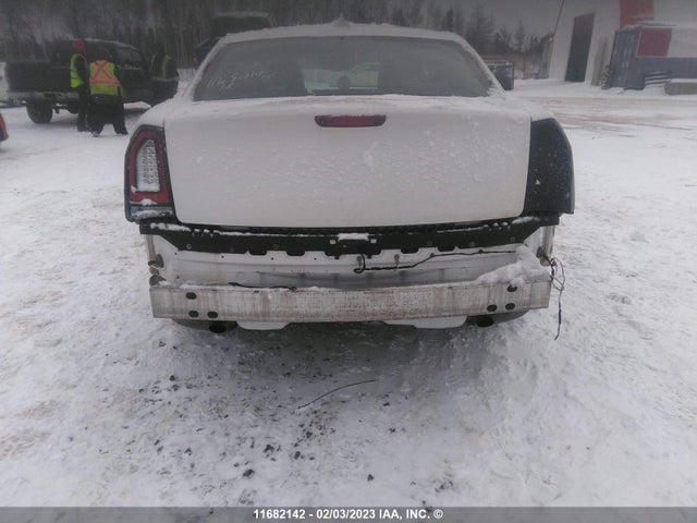 2C3CCAGGXJH250635 Chrysler 300 S