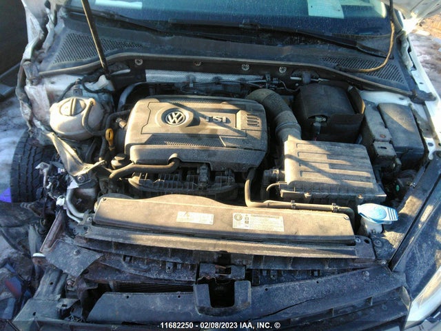 3VW217AU5FM084075 Volkswagen GOLF