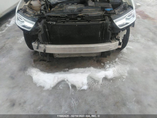 WA1ECCFS4HR011608 Audi Q3 PREMIUM