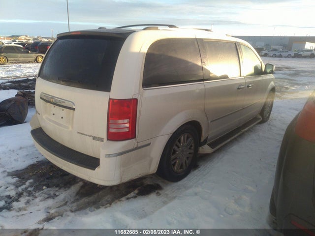 2A4RR6DX3AR217941 Chrysler Town & Country Limited