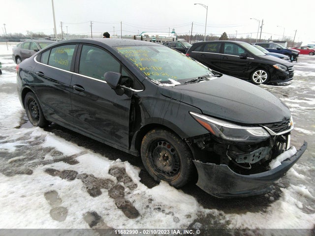 Chevrolet CRUZE LT 2018 1G1BE5SM8J7203131 Image 1