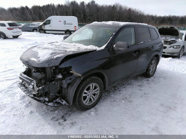 JA4AZ2A33FZ601660 Mitsubishi Outlander Es