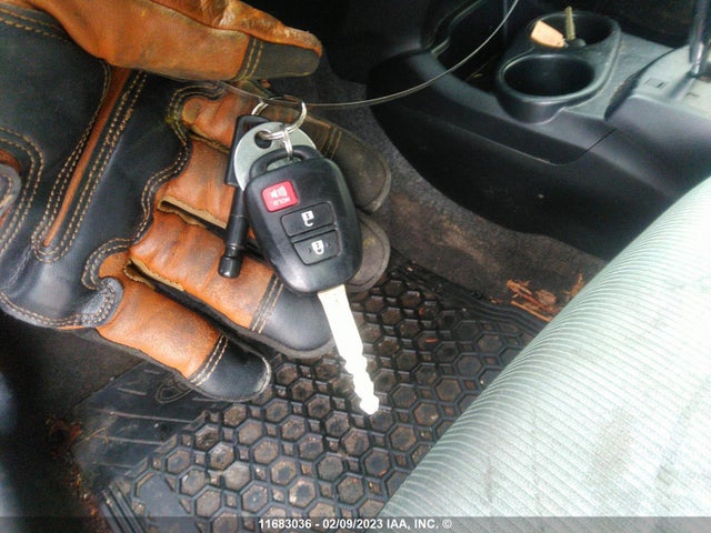 Toyota PRIUS C 2017 JTDKDTB37H1595635 Image 3