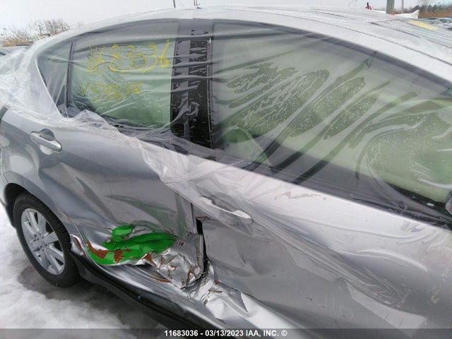 Toyota PRIUS C 2017 JTDKDTB37H1595635 Image 7