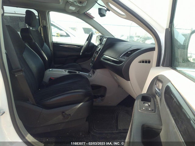 2C4RC1JG9FR720413 Chrysler Town & Country Limited