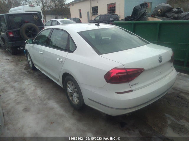 1VWAA7A38JC041301 Volkswagen Passat S/r-line