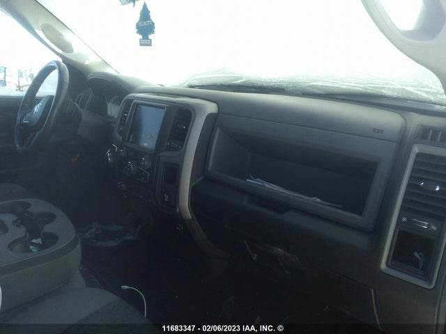 3C6RR7KT9LG221147 RAM 1500 Classic Tradesman/express