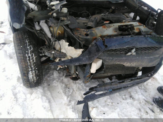 JA4AJ3AU5CZ601693 Mitsubishi RVR SE