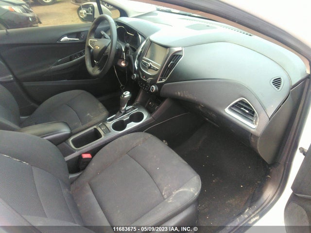 Chevrolet CRUZE LT 2018 1G1BE5SM3J7101669 Image 5