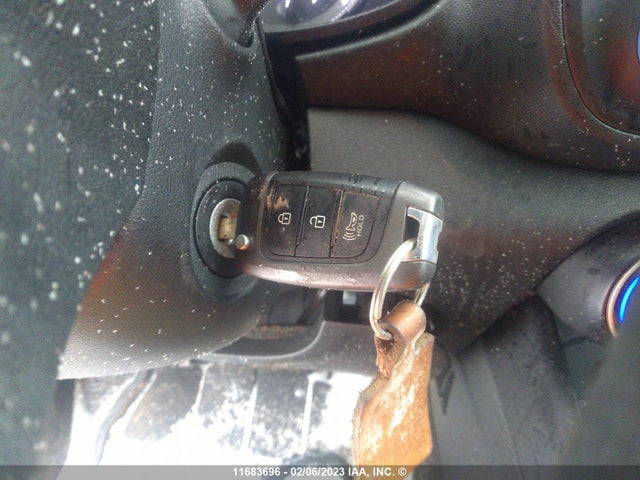 Hyundai Venue Se 2021 KMHRB8A35MU079555 Image 3