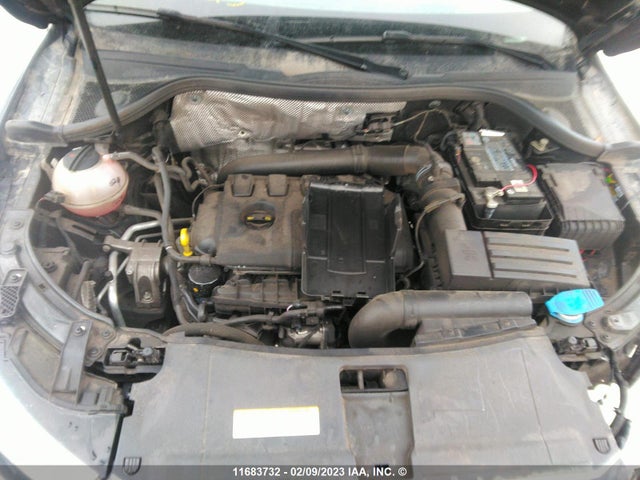 WA1ECCFS8JR000696 Audi Q3 PREMIUM