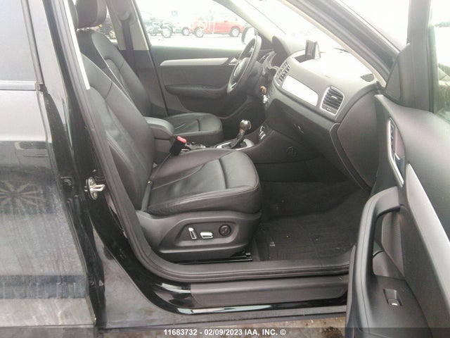 WA1ECCFS8JR000696 Audi Q3 PREMIUM