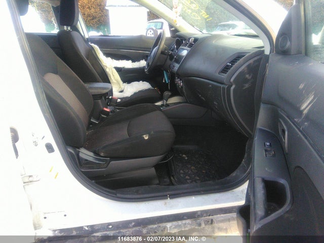 JA4AH3AU4KU602969 Mitsubishi Rvr Se/es