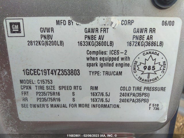Chevrolet Silverado C1500 2000 1GCEC19T4YZ353803 Image 10
