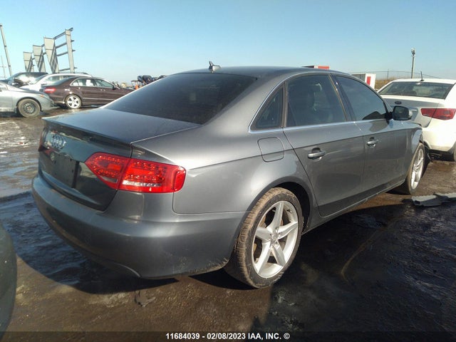 WAUHFCFL7CA111578 Audi A4 Quattro