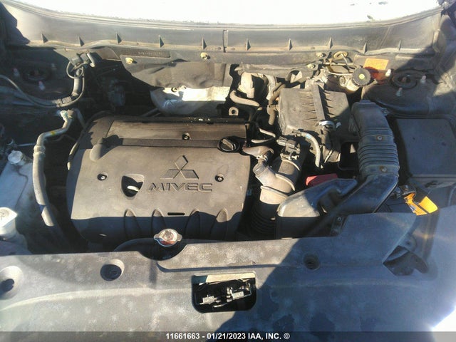 JA4AJ3AUXHZ602796 Mitsubishi RVR SE