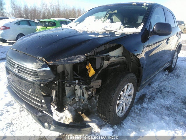 JA4AJ3AUXHZ602796 Mitsubishi RVR SE