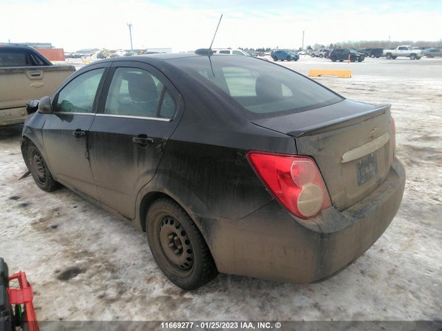 Chevrolet SONIC LT 2015 1G1JC5SH6F4178159 Image 3