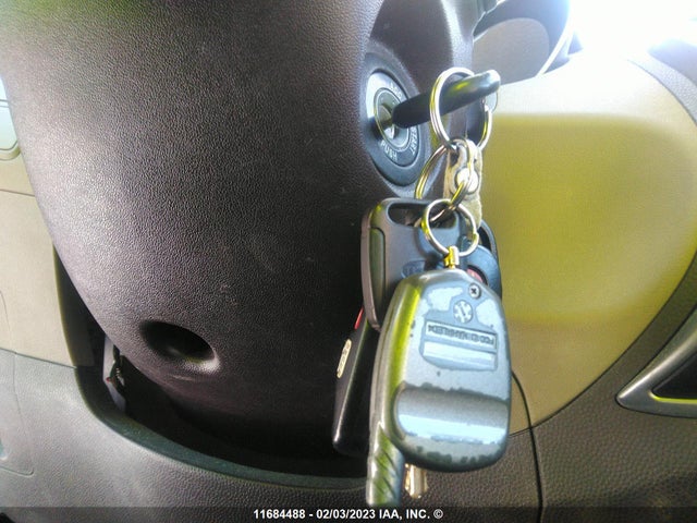 Hyundai TUCSON GLS 2010 KM8JT3AC0AU019840 Image 3