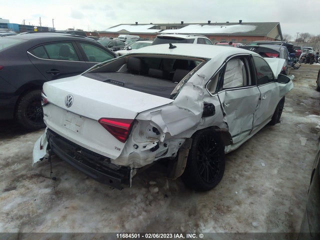 1VWCA7A3XJC020149 Volkswagen Passat Sel Premium