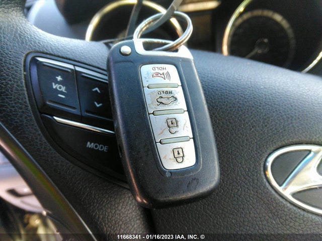 Hyundai SONATA HYBRID 2011 KMHEC4A42BA007613 Image 3