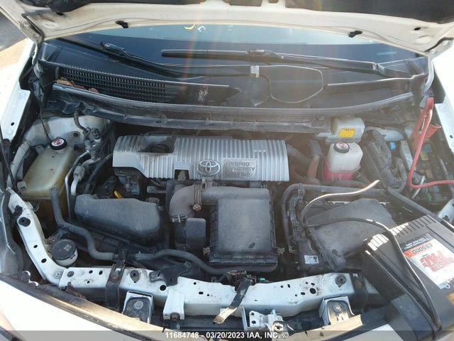 Toyota PRIUS V 2017 JTDZN3EU0HJ069461 Image 11