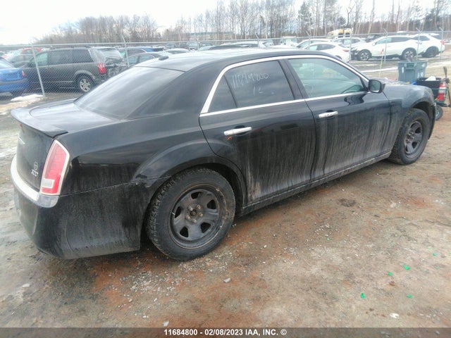 2C3CCACGXCH272563 Chrysler 300 Limited