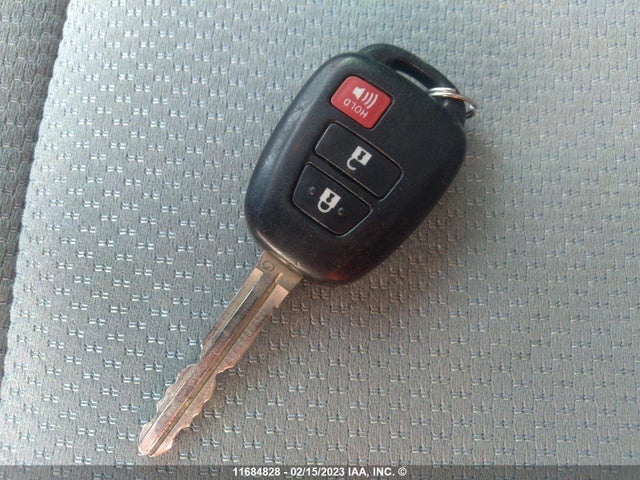 Toyota Yaris 2013 JTDKTUD36DD552032 Image 3