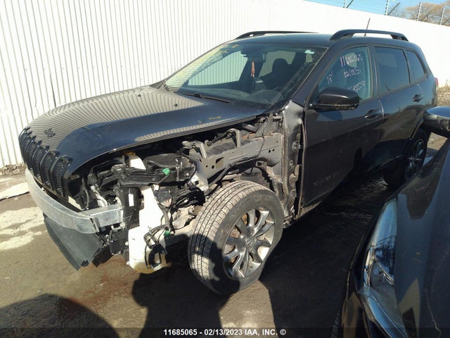 1C4PJMCX8JD585271 Jeep Cherokee Latitude