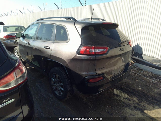 1C4PJMCX8JD585271 Jeep Cherokee Latitude