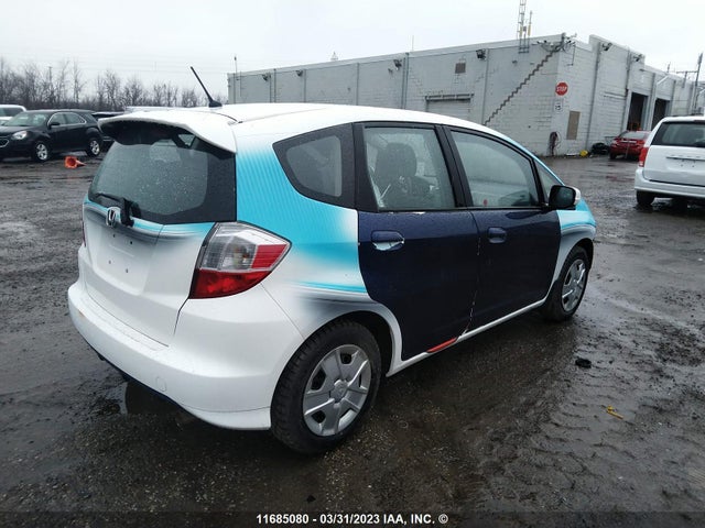 Honda FIT LX 2014 LUCGE8H53E3005581 Image 4