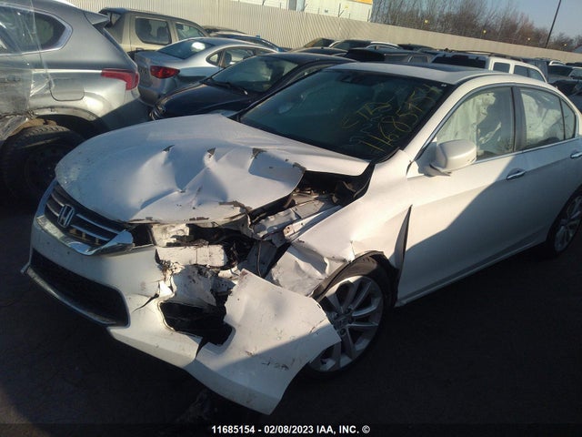 Honda Accord Touring 2015 1HGCR2F96FA810225 Image 2