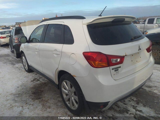 4A4AJ3AU3DE606382 Mitsubishi RVR SE