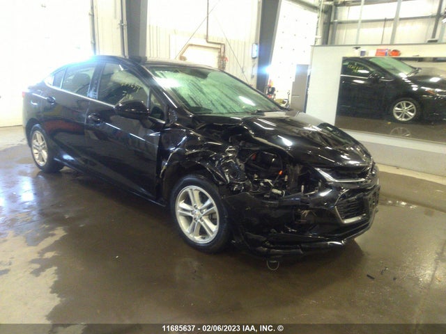 Chevrolet CRUZE LT 2018 1G1BE5SM1J7217324 Image 1