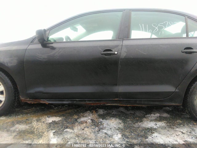 3VW2K7AJ7BM300991 Volkswagen JETTA S