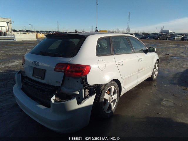 WAUKJCFM6CA062337 Audi A3 Premium Plus