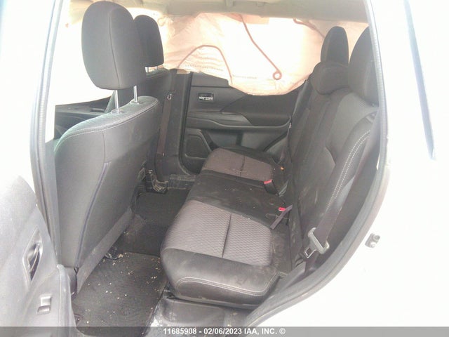 JA4JZ3AX0FZ603696 Mitsubishi Outlander Se