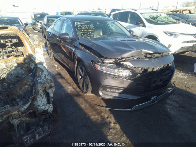Honda Accord 2018 1HGCV1F95JA808142 main image