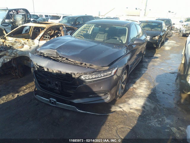 Honda Accord 2018 1HGCV1F95JA808142 Image 2