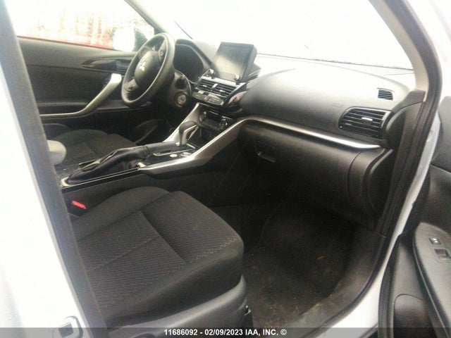 JA4ATUAA4NZ613522 Mitsubishi Eclipse Cross Es