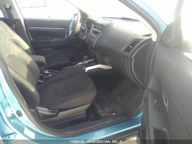 4A4AJ3AU4DE605256 Mitsubishi RVR SE