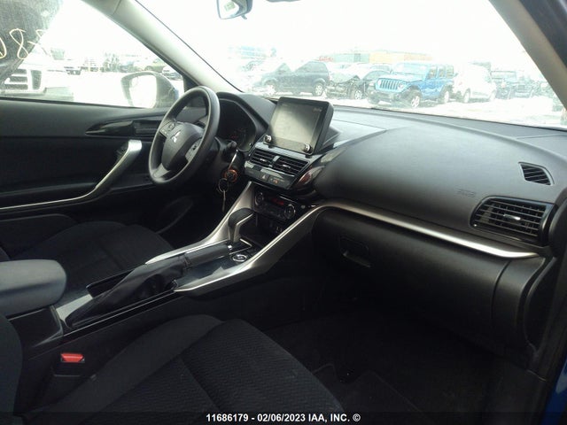 JA4ATUAA5NZ602531 Mitsubishi Eclipse Cross Es