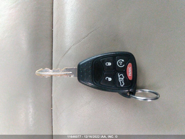 1A8HW58288F121543 Chrysler Aspen Limited