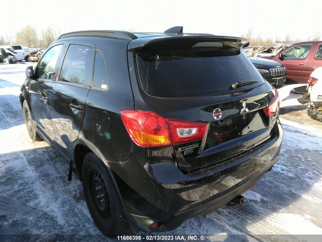 JA4AJ4AW3HZ611377 Mitsubishi RVR SE