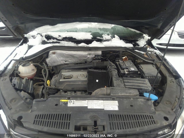 WVGJV7AX0GW599933 Volkswagen TIGUAN