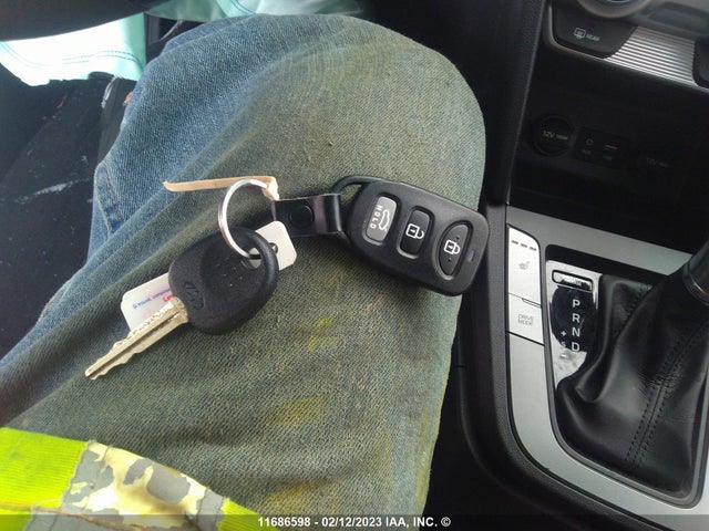 Hyundai ELANTRA SE 2020 KMHD74LFXLU019880 Image 3