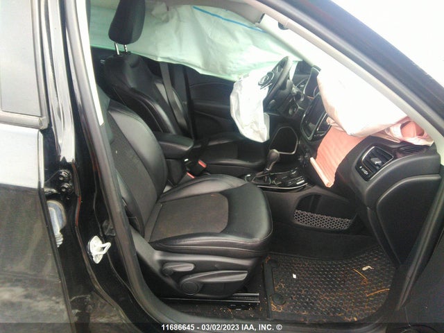 3C4NJDBB1JT321154 Jeep Compass Latitude