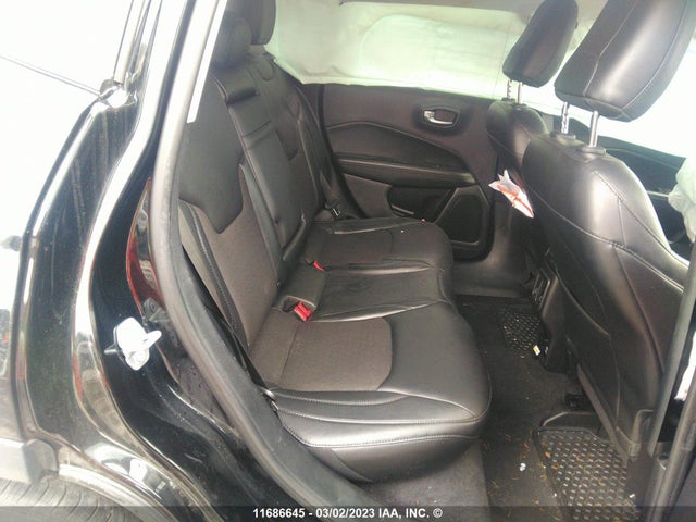 3C4NJDBB1JT321154 Jeep Compass Latitude