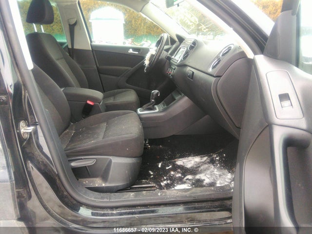 WVGHV7AXXFW503013 Volkswagen Tiguan S/se/sel/r-line