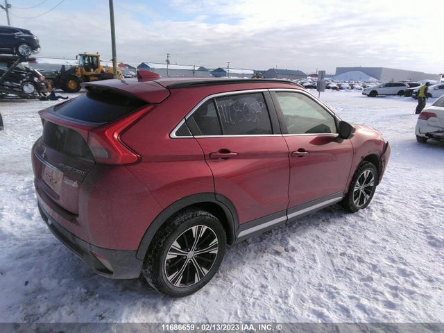 JA4AT4AA9JZ608892 Mitsubishi Eclipse Cross Le